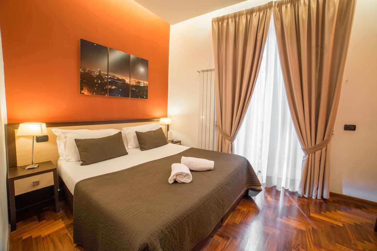 B&B Chiaia 32 Napoli Esterno foto