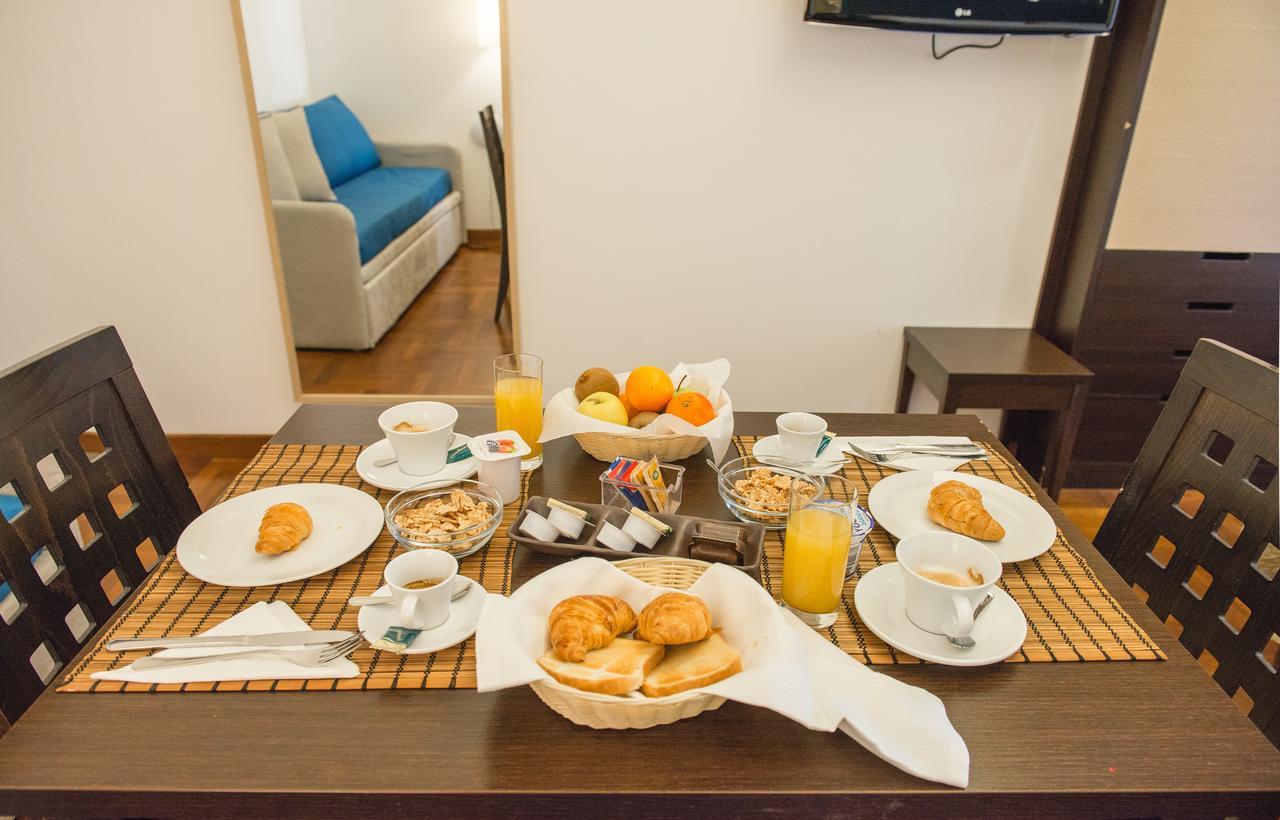 B&B Chiaia 32 Napoli Esterno foto