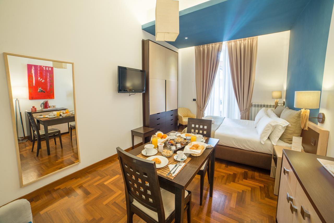 B&B Chiaia 32 Napoli Esterno foto